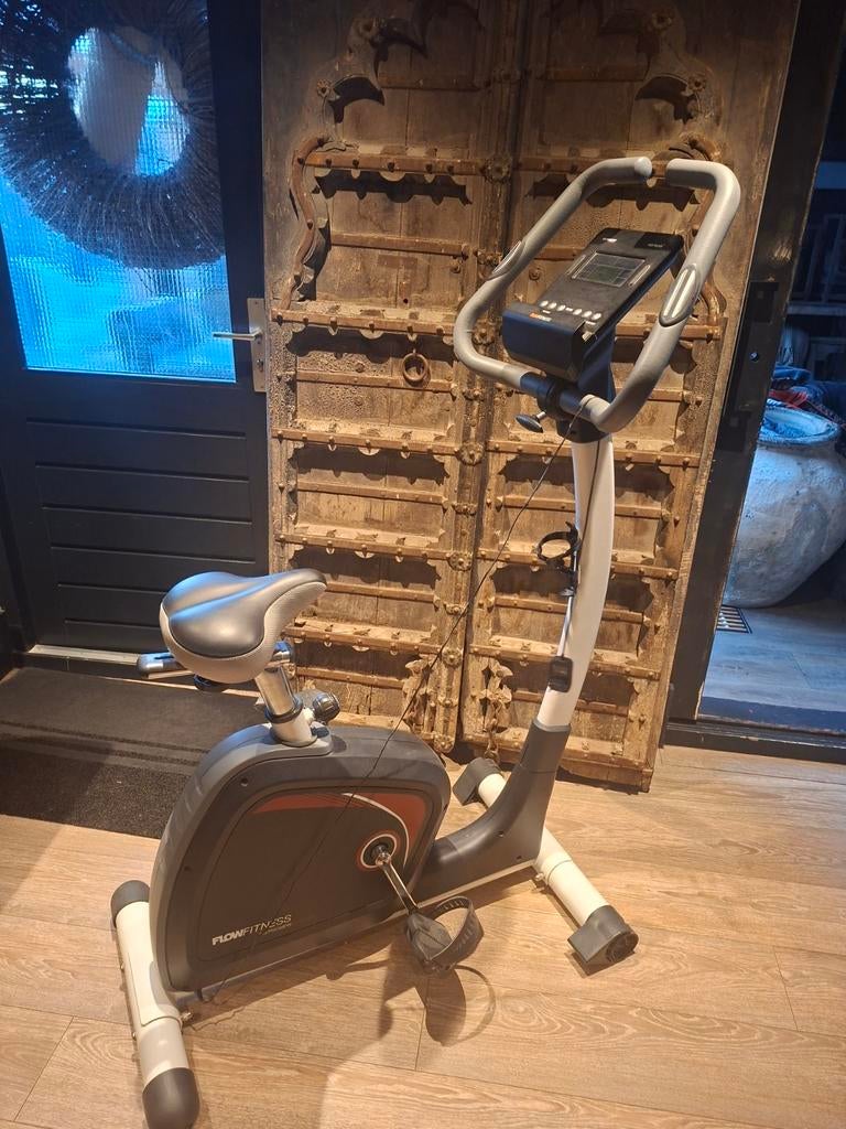 Prachtige hometrainer. Weinig gebruikt, Ophalen, Zo goed als nieuw, Hometrainer
