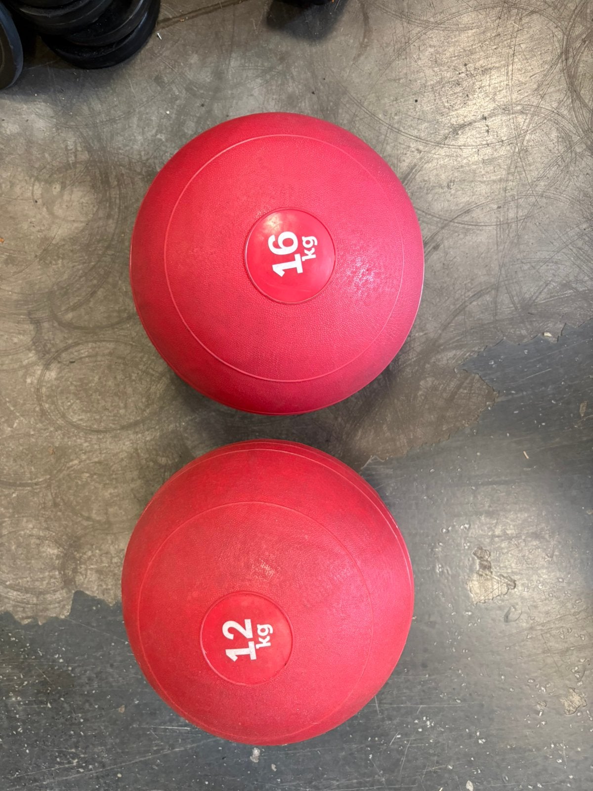 Slam bal ballen 1 x 12 kg en 1 x 16 kg gewichten, Ophalen, Gebruikt, Gewicht, Fitnessbal