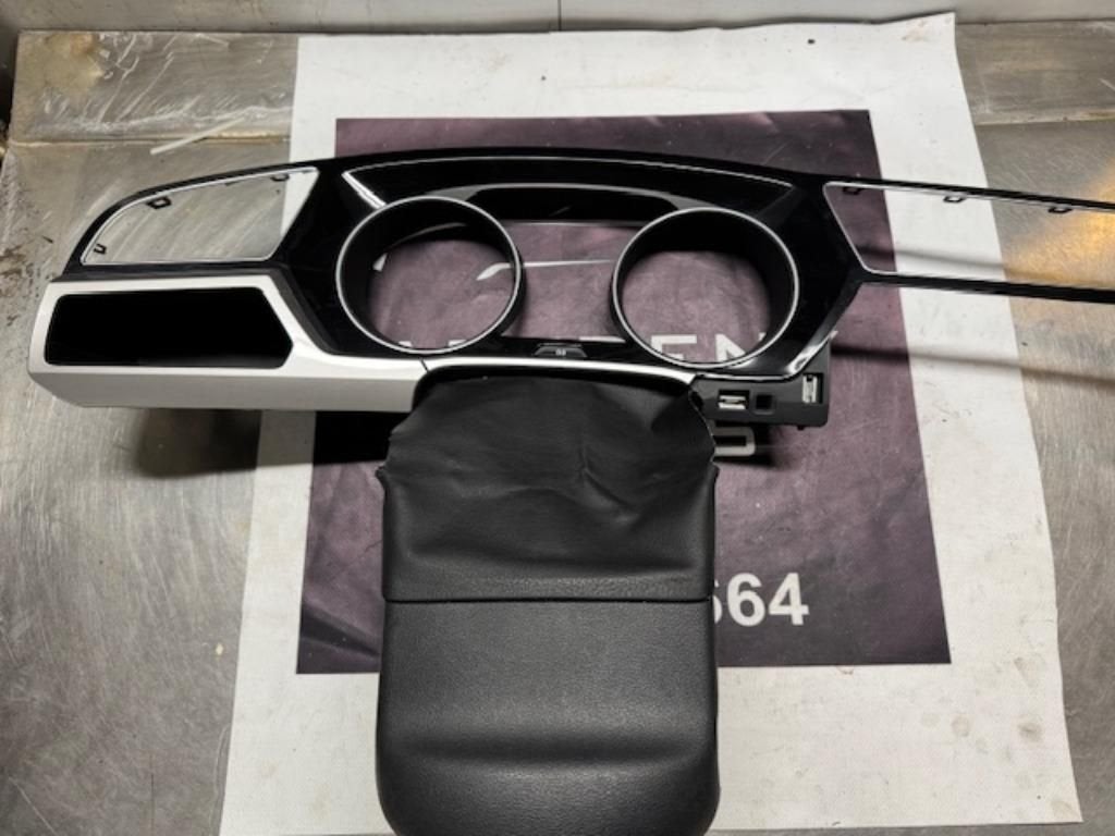 Volkswagen Touran 5T 5T1 5TA Dashboard Inleglijst Sierlijst, Auto-onderdelen, Gebruikt, -, Volkswagen, -