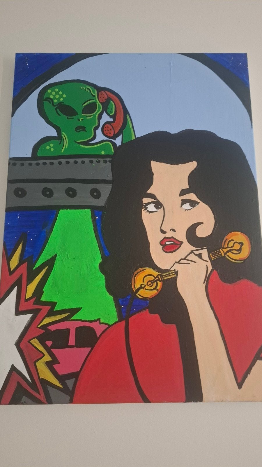 Pop Art Schilderij: Vrouw aan de telefoon en Alien, Antiek en Kunst, Acrylverf, Ophalen of Verzenden, Stripfiguren/cartoons, Op houten frame
