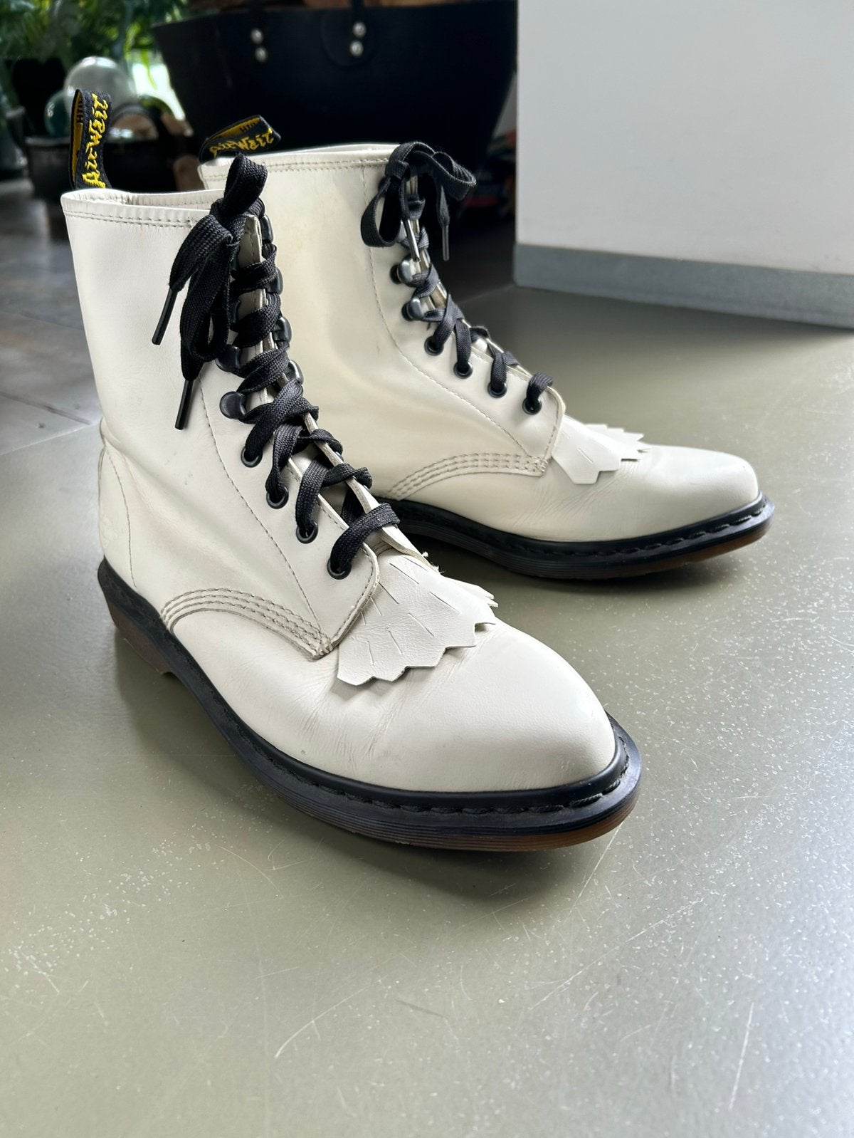 Vintage Unieke Zeldzame Dr Martens Bonnie maat 43, Kleding | Dames, Schoenen, Ophalen, Gedragen, Wit