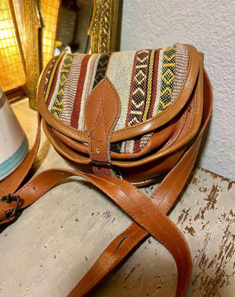Vintage retro cognac leren tasje kelim Tapestry zadeltasje, Sieraden, Tassen en Uiterlijk, Ophalen of Verzenden, Zo goed als nieuw