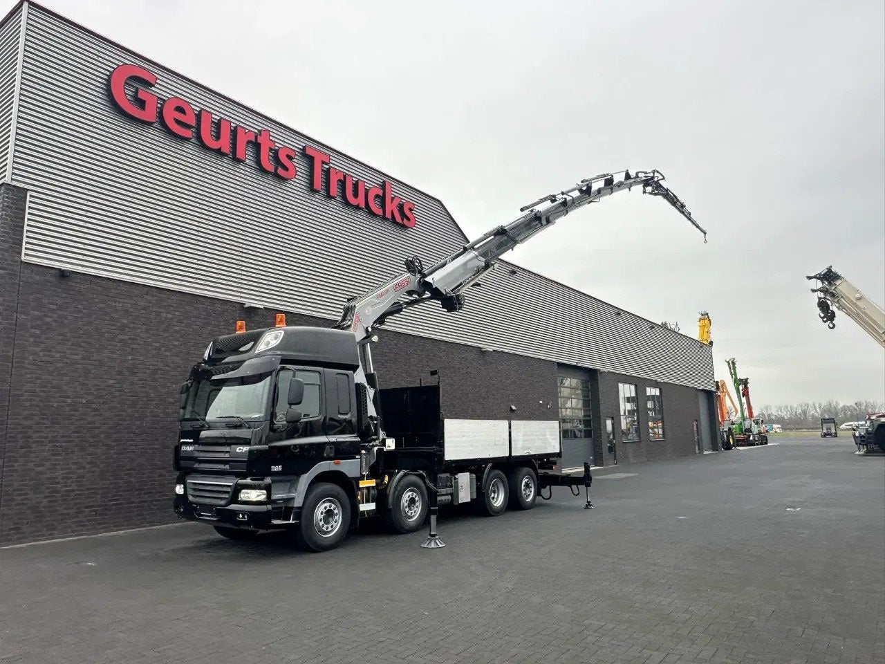 DAF CF 460 8X2 BAKWAGEN MET FASSI F660RA.2.27 XHE-DYNAMIC ME, Auto's, Automaat, Euro 5, 460 pk, Zwart
