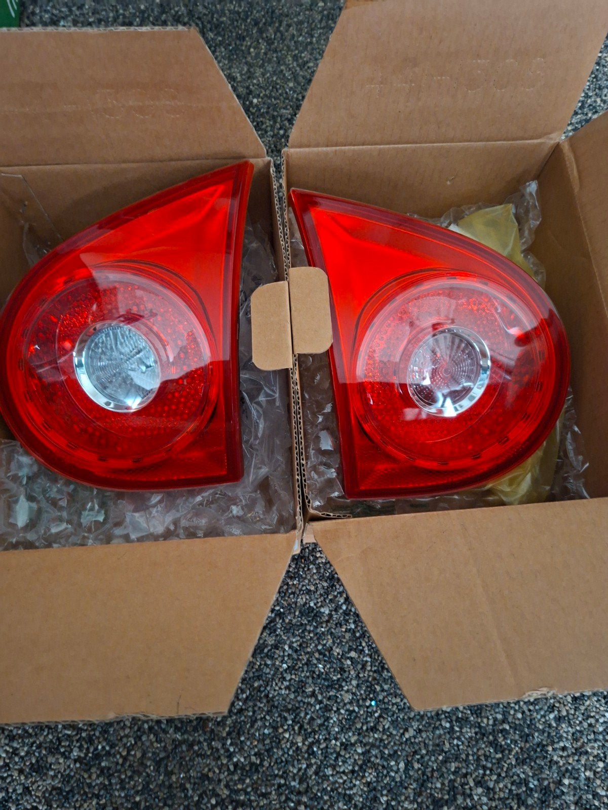 Nieuw VW Golf 5 Achterlicht Binnenste Deel, Auto-onderdelen, Verlichting, Ophalen of Verzenden, Nieuw, Volkswagen