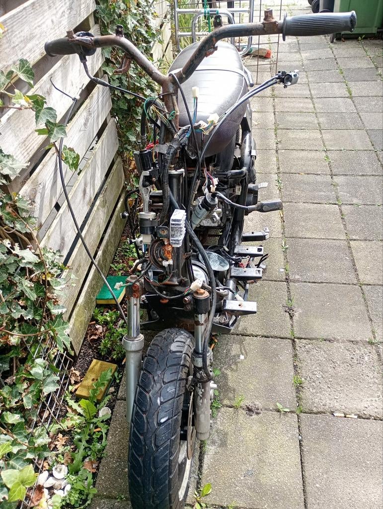 Gratis af tehalen Sloop scooter frame met motor - Leeuwarden, Fietsen en Brommers, Brommeronderdelen | Scooters, Ophalen, Gebruikt