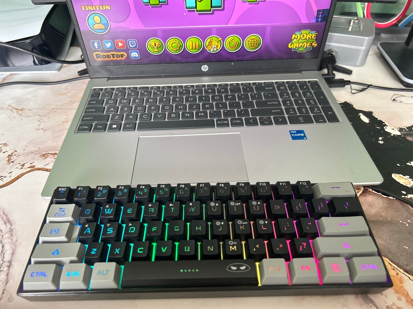 MAGEGEE TS91 Bedraad Toetsenbord met RGB Verlichting, Computers en Software, Toetsenborden, Ophalen of Verzenden, Qwerty, Gebruikt
