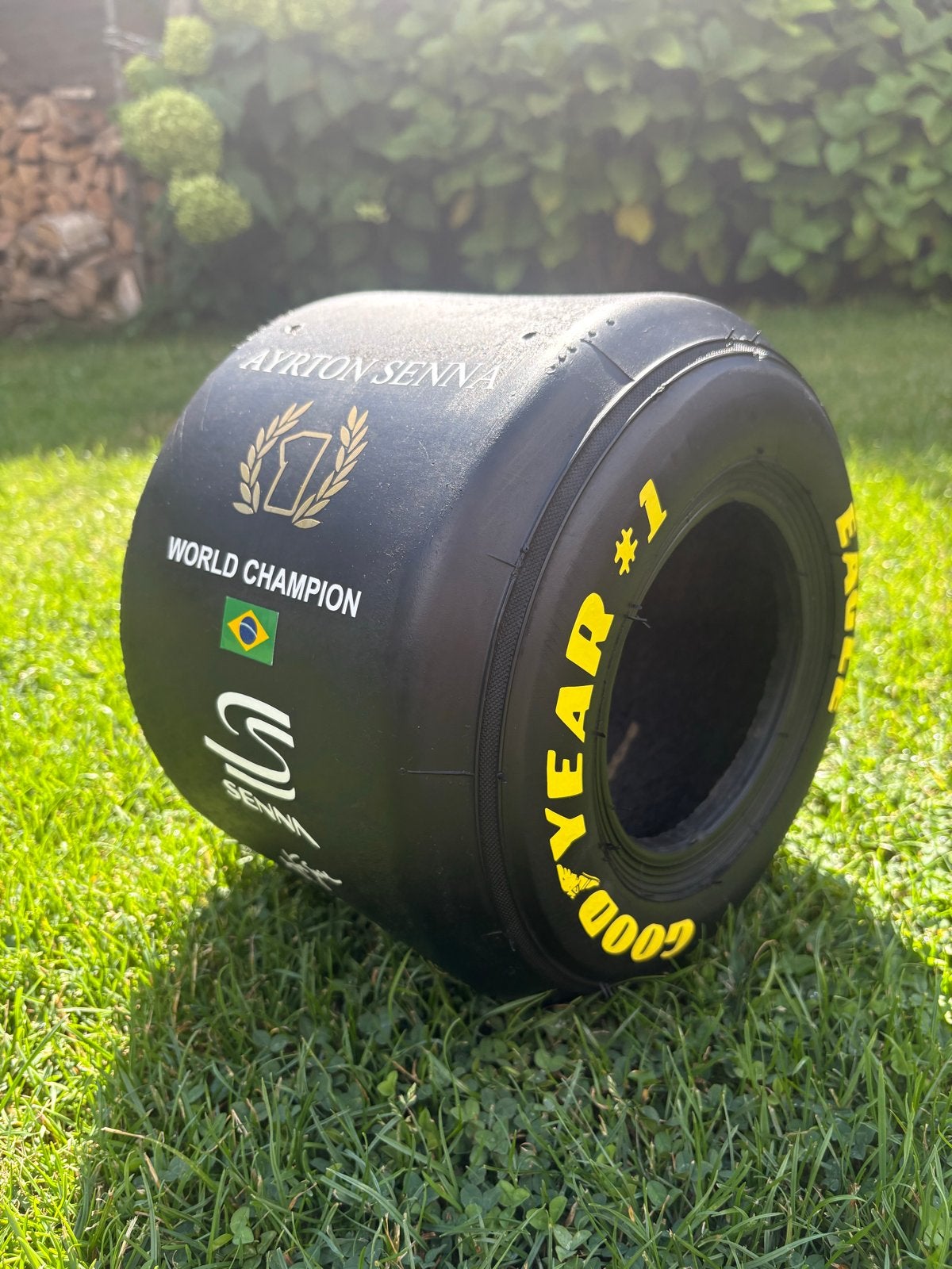 Ayrton Senna F1 Goodyear #1 World Champion band, Verzamelen, Ophalen of Verzenden, Zo goed als nieuw, Formule 1