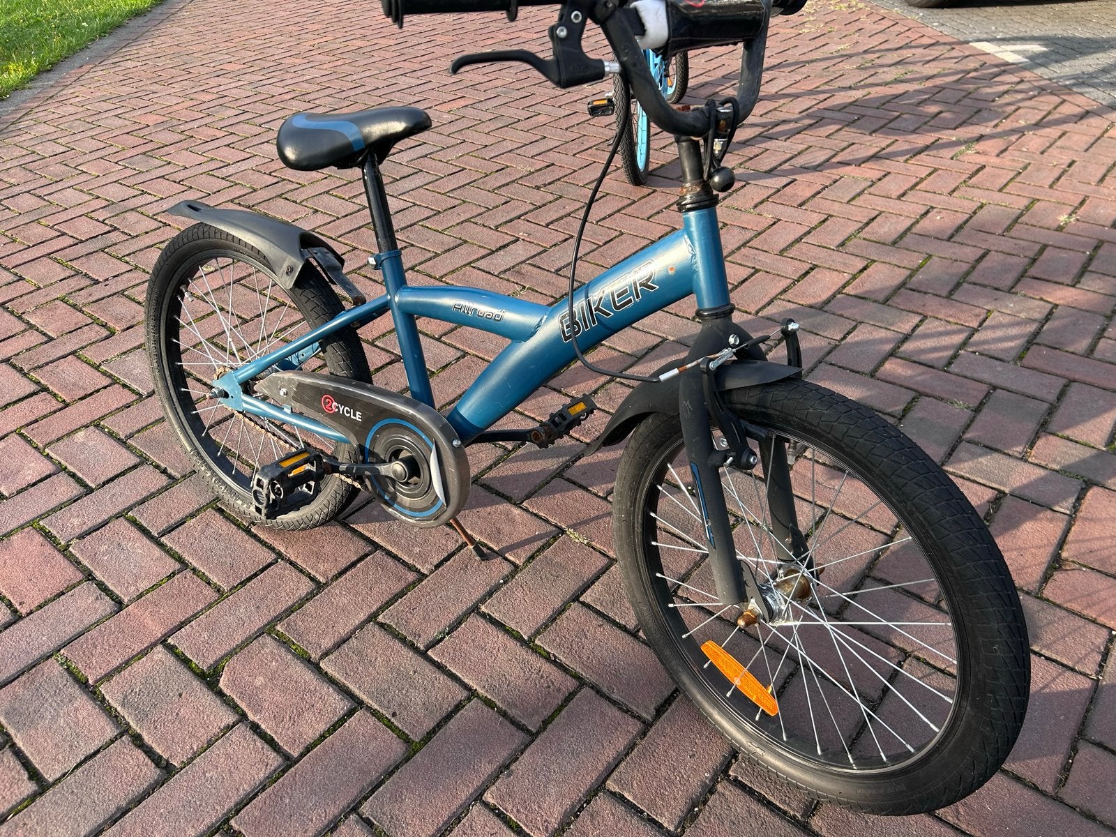 Kinderfiets 2Biker Cycle 20 inch, Ophalen, Zo goed als nieuw, Velgrem, 20 inch of meer