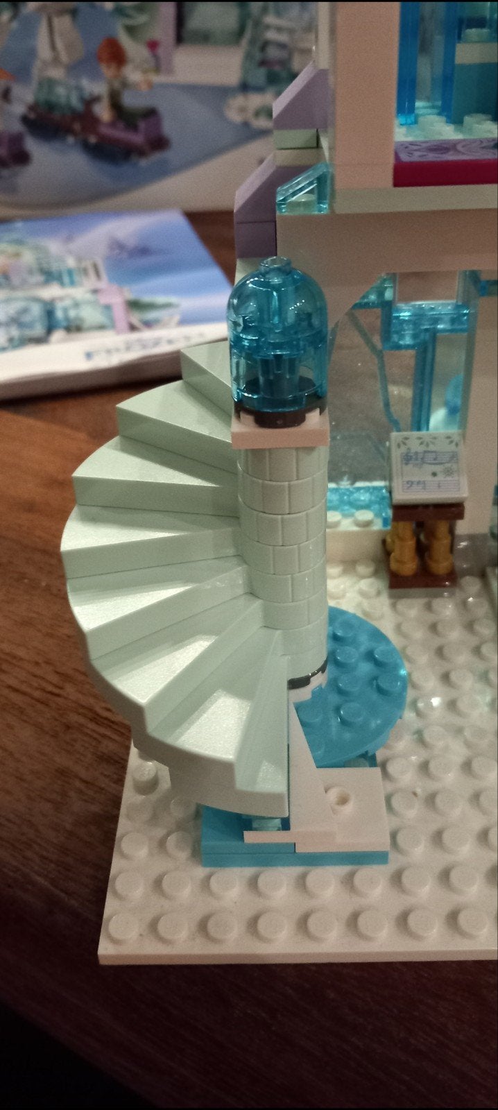 Foto 8 van LEGO Disney Frozen IJskasteel van Elsa (43172) - Incompleet