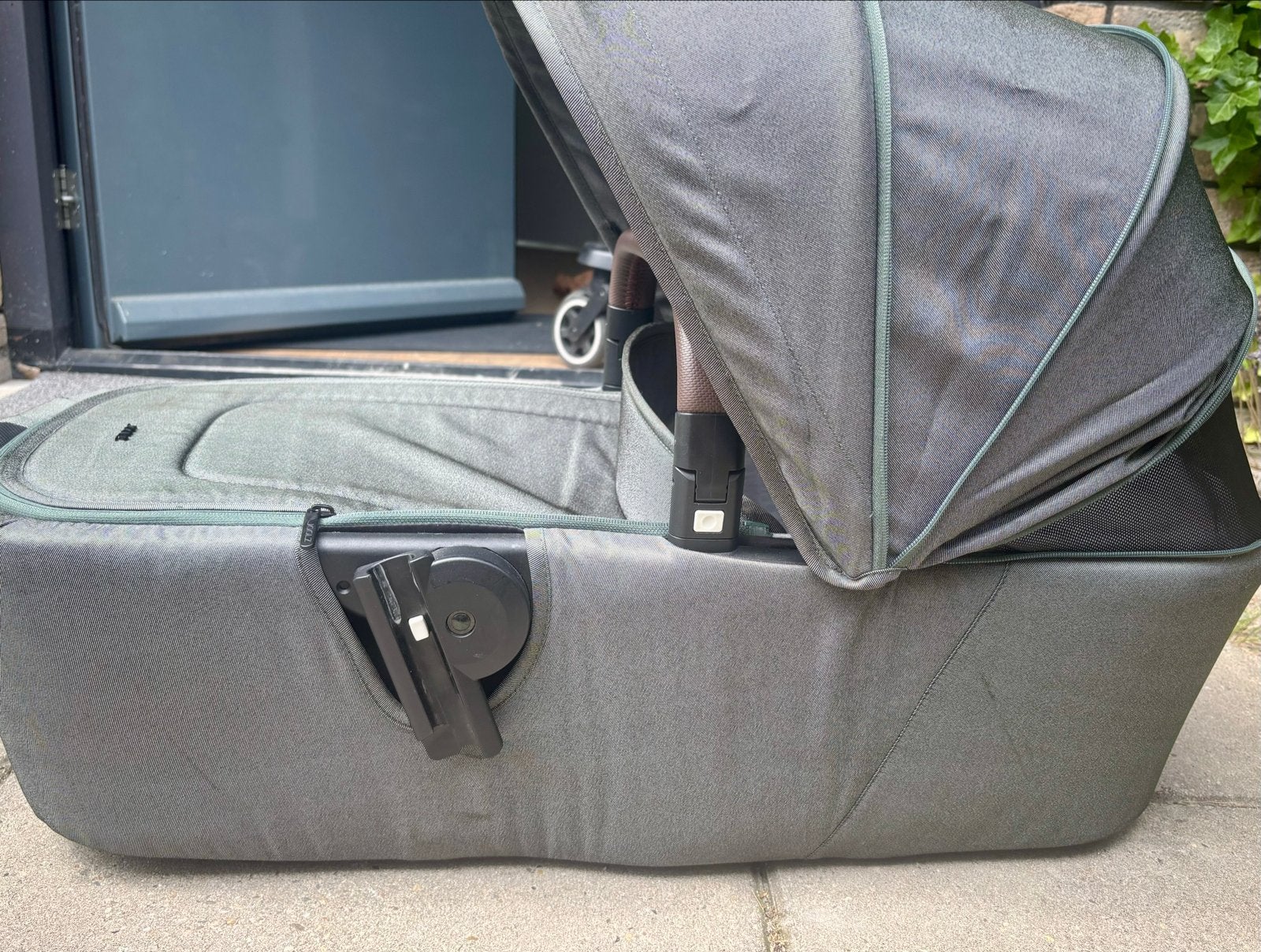Joolz Aer/Aer+  reiswieg Olive Green in uitstekende staat!, Kinderen en Baby's, Zo goed als nieuw, Met reiswieg, Ophalen, Kinderwagen