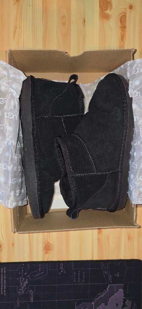 Zwarte UGG maat 43, Ophalen of Verzenden, Zo goed als nieuw, Zwart