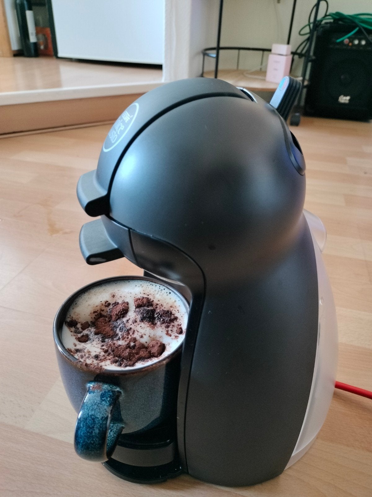 Nescafé Dolce Gusto Koffiemachine - Zo goed als nieuw, Koffiepads en cups, Koffiemachine, Ophalen of Verzenden, Zo goed als nieuw