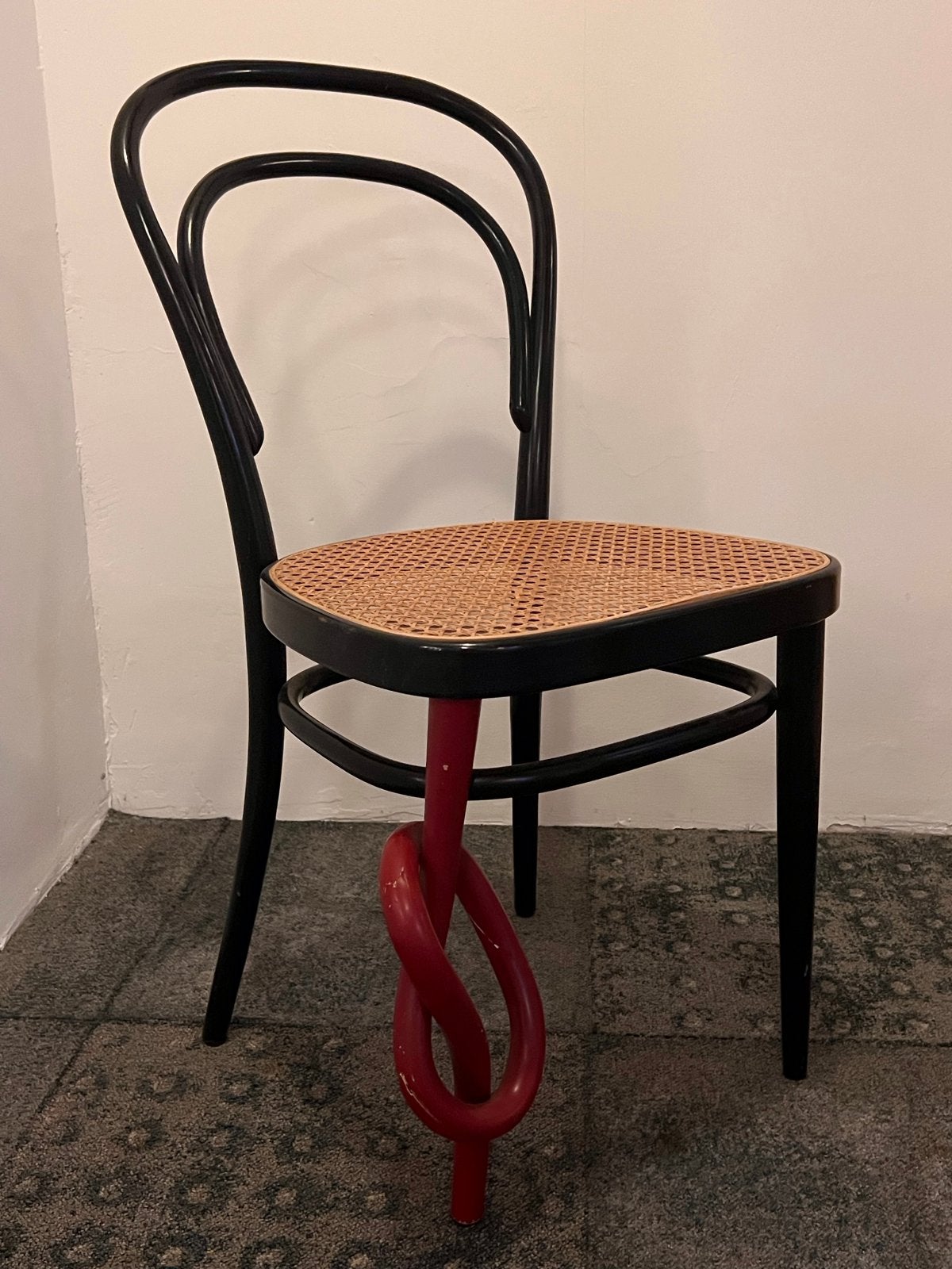 Thonet Knoopstoel - Speciale editie met rood detail, Ophalen of Verzenden