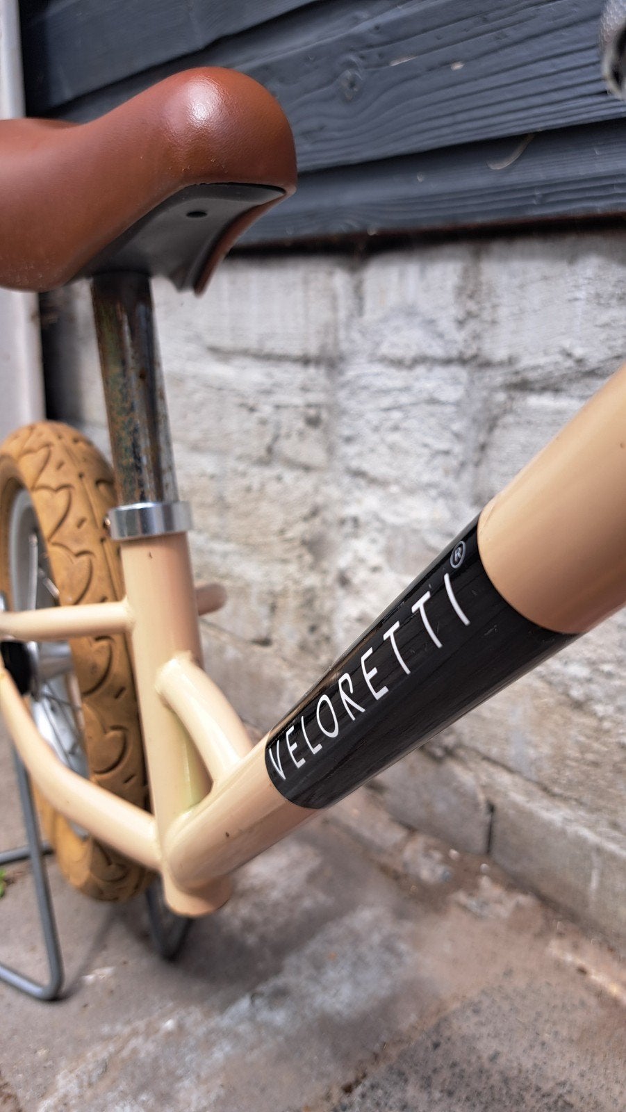 Veloretti loopfiets in beige/roze - Gebruikt, Ophalen, Gebruikt, Minder dan 16 inch, Veloretti