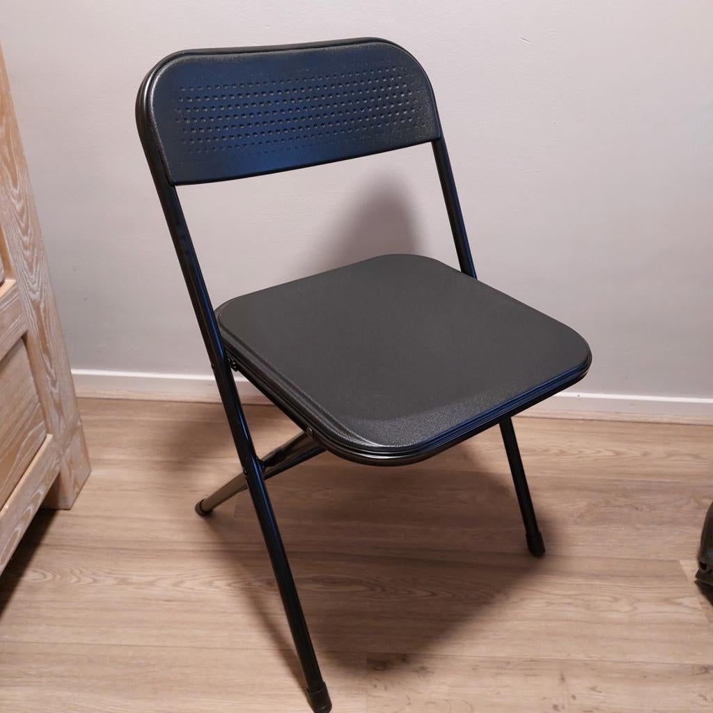 Zwarte klapstoel, Huis en Inrichting, Stoelen, Ophalen, Zo goed als nieuw, Zwart, Eén