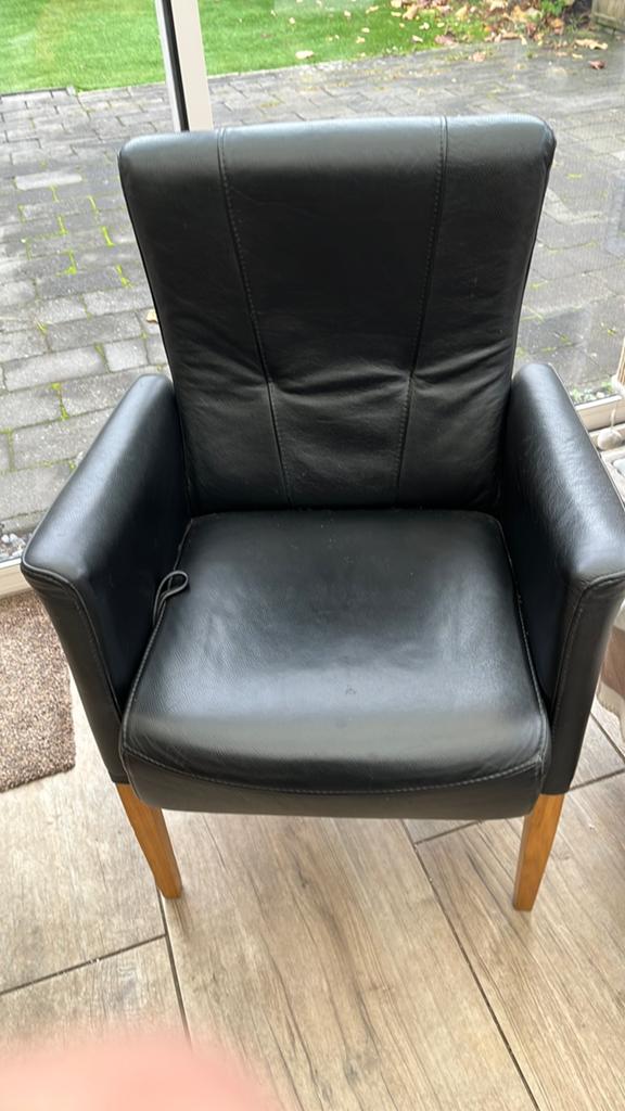 Twee zwartleren fauteuils met verstelbare leuning, Huis en Inrichting, Fauteuils, Gebruikt, Hout, Leer, 50 tot 75 cm, Minder dan 75 cm