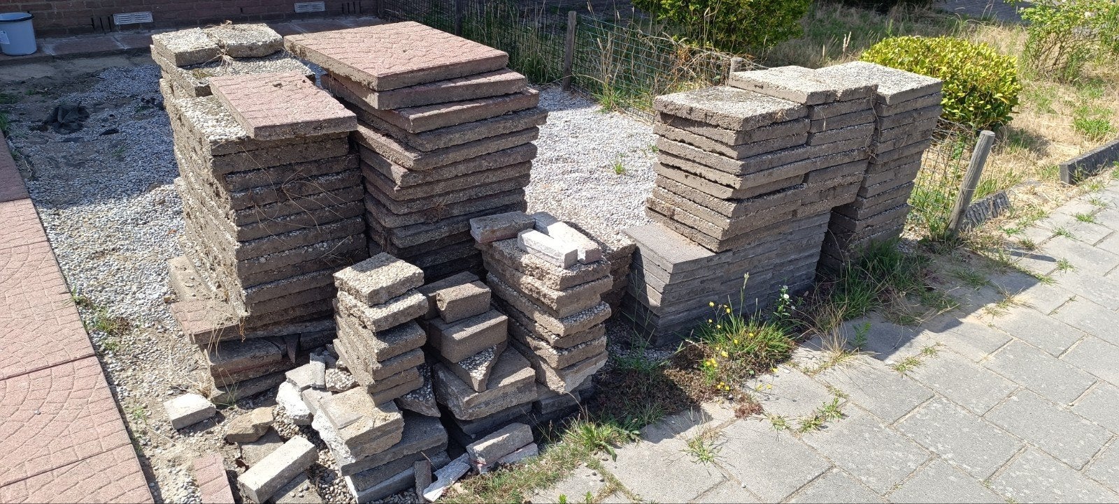 Gratis af te halen: gebruikte stoeptegels, Tuin en Terras, Tegels en Klinkers, Ophalen, Gebruikt, Klinkers, 10 m² of meer