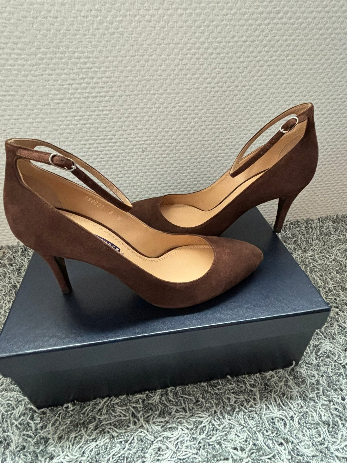 Ralph lauren bruine pumps met enkelbandje maat 38 nieuw., Pumps, Bruin, Nieuw, Ophalen of Verzenden
