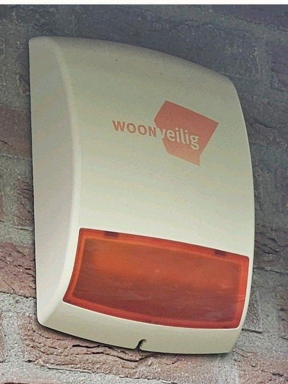 Woonveilig Alarmlicht met buitensirene - Alarm - Sirene, Sirene, Ophalen of Verzenden, Zo goed als nieuw, Overige soorten