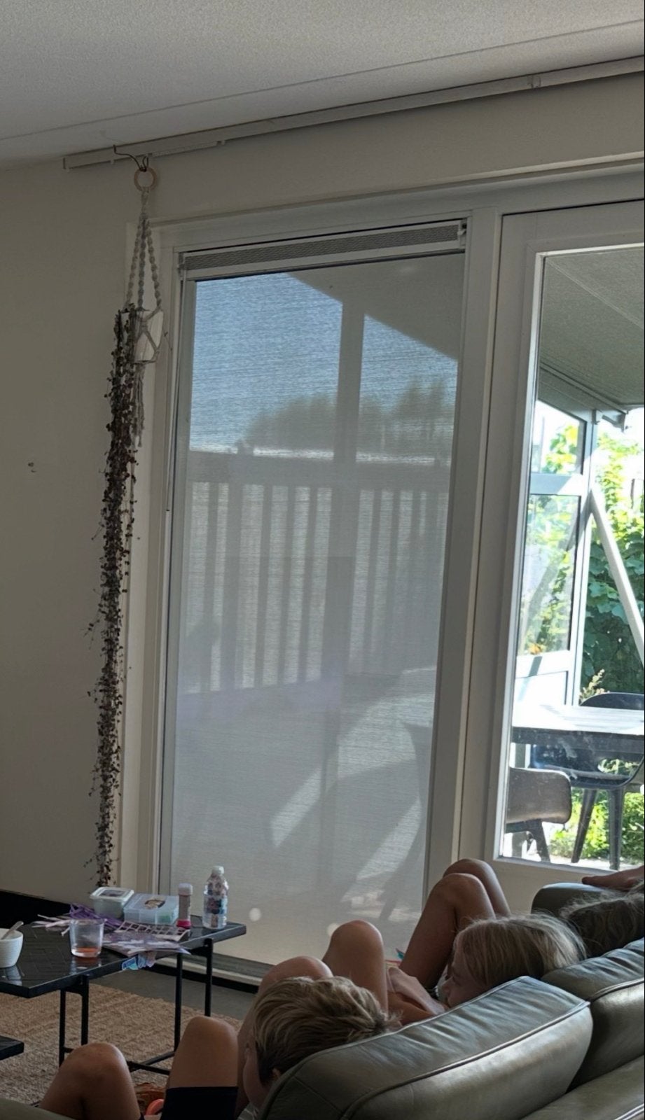 Screens grijs doek met afstandsbediening, z.g.a.n., Ophalen, Elektrisch, 150 tot 300 cm, Screen