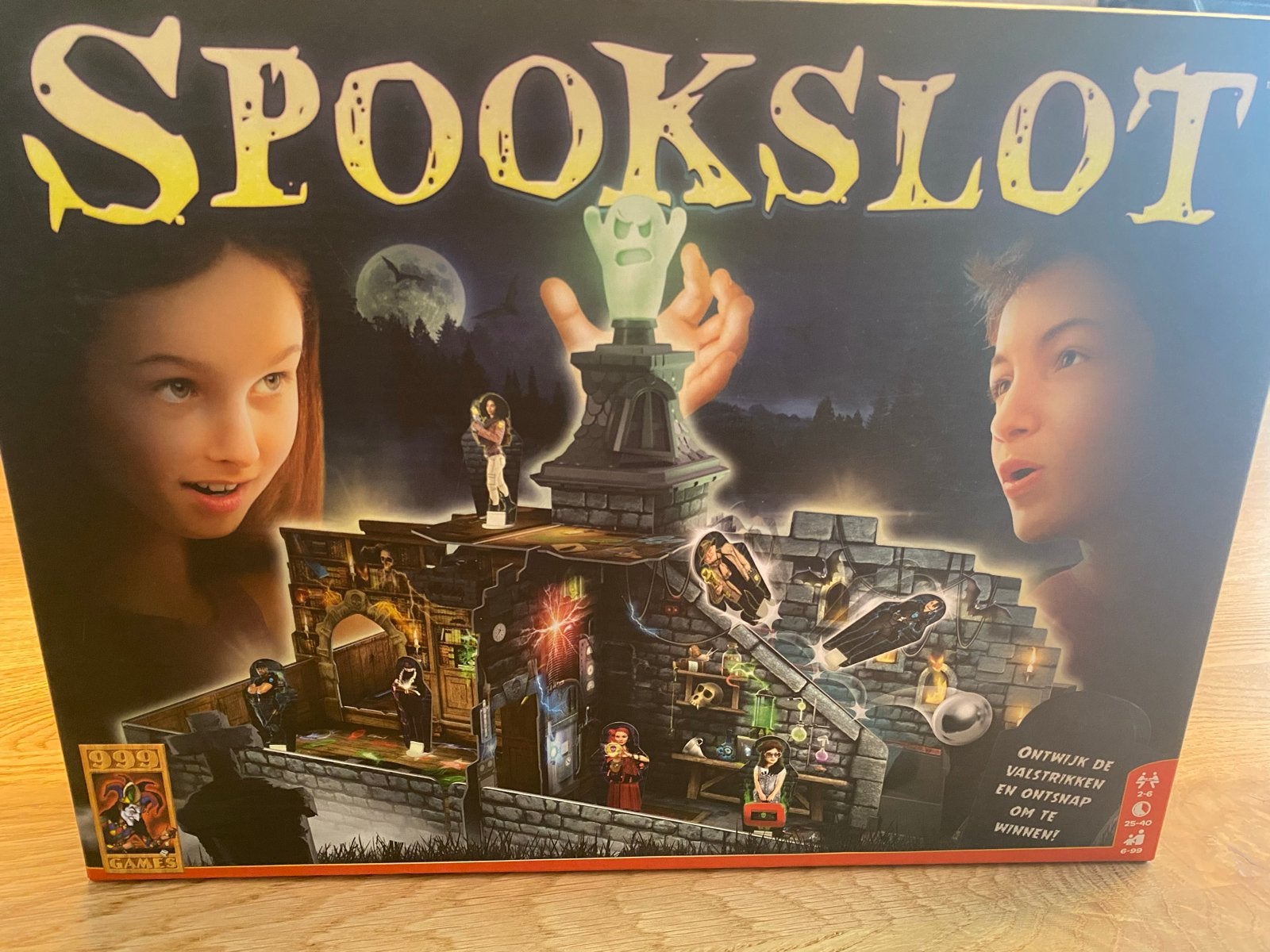 Spookslot 999 Games Bordspel - Spannend Avontuur!, Drie of vier spelers, Ophalen of Verzenden, Zo goed als nieuw