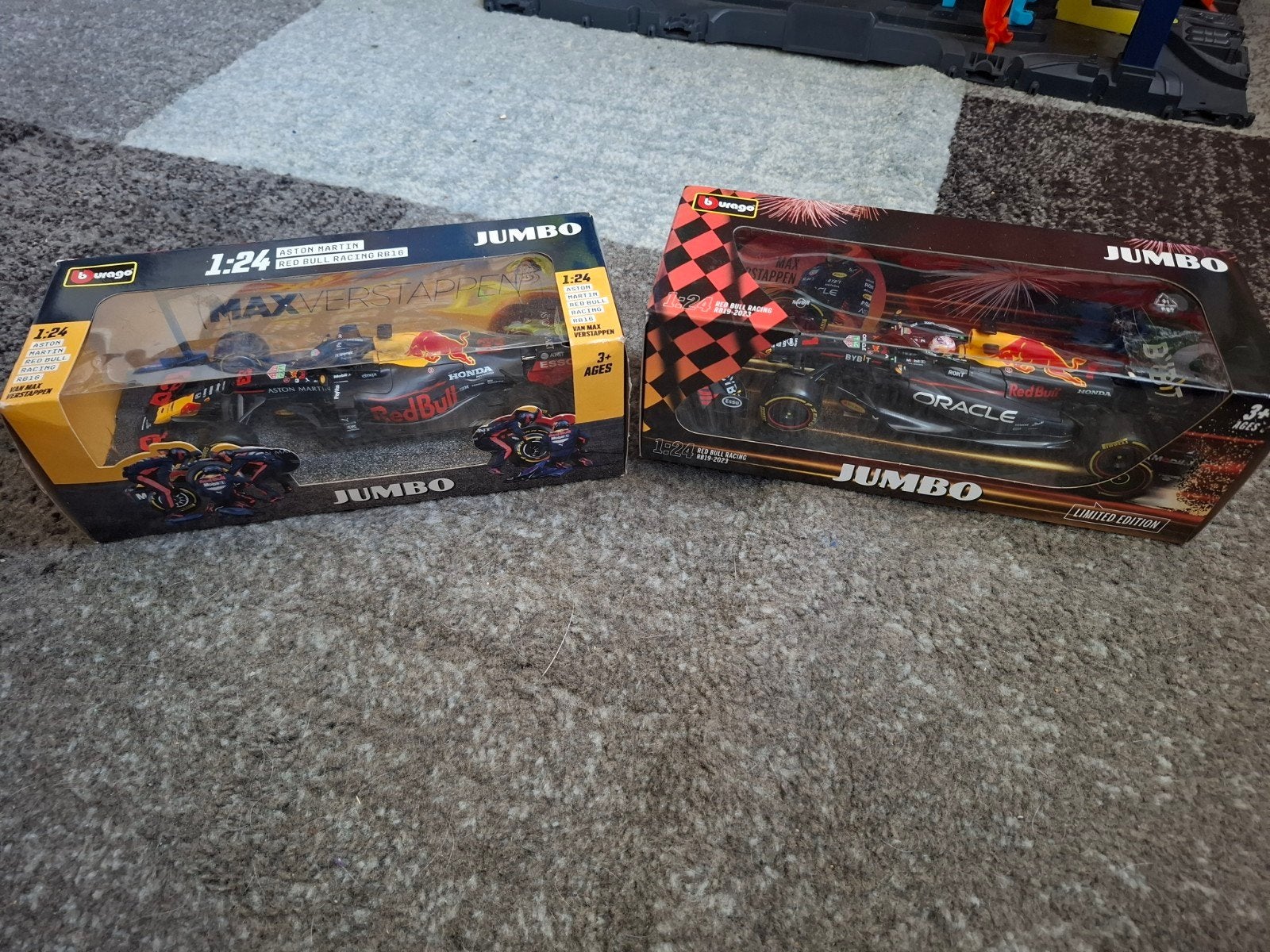 Max Verstappen Red Bull Racing F1 modelauto's (2 stuks), Ophalen, Auto, Overige merken