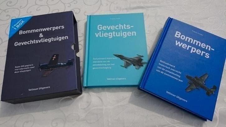 Bommenwerpers en gevechtsvliegtuigen ruim 500 pagina's, Ophalen of Verzenden, Zo goed als nieuw