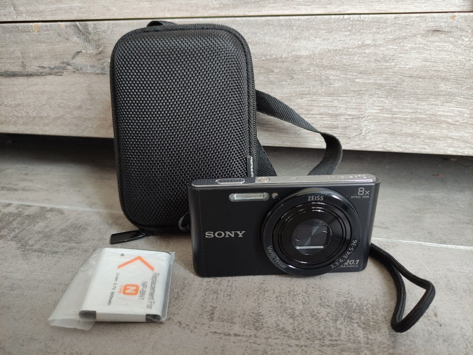 Sony cybershot DSC-W830 digitale camera met tasje (werkend), Ophalen of Verzenden, Zo goed als nieuw, 20 megapixels, Sony