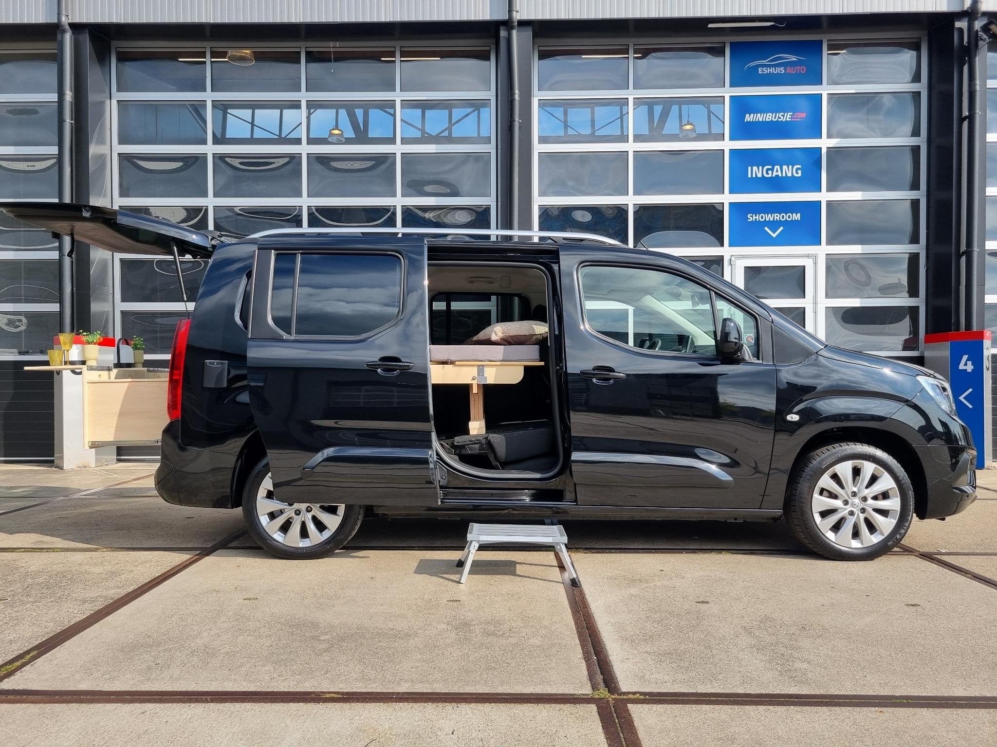 Opel Combo Tour 1.2 Turbo L2H1 Edition MINICAMPER, Auto's, Stof, Gebruikt, Euro 6, 7 stoelen