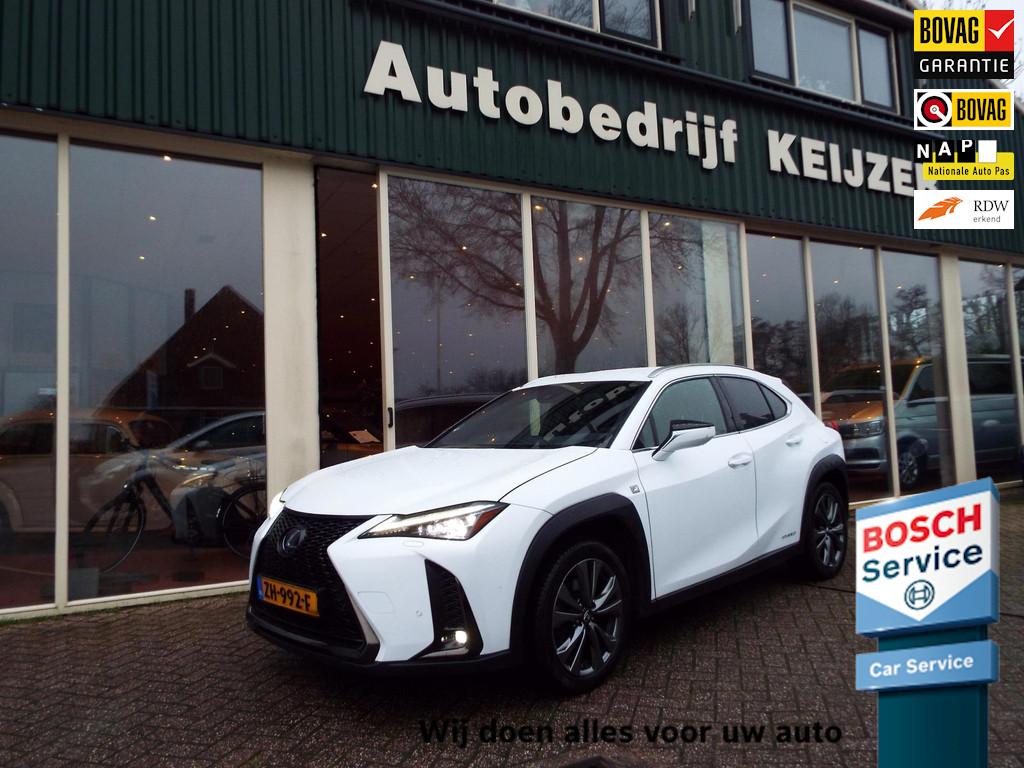 Lexus UX 250h F Sport First Edition NL AUTO-TREKHAAK-LEER-ST, Gebruikt, 4 cilinders, Leder en Stof, Origineel Nederlands