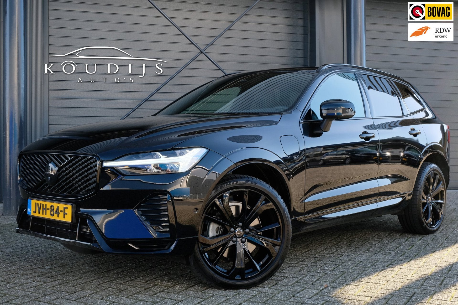 Volvo XC60 2.0 T6 Plug-in hybrid AWD Ultra Black Edition, Fa, Auto's, Automaat, Dealer onderhouden, Gebruikt, 4 cilinders