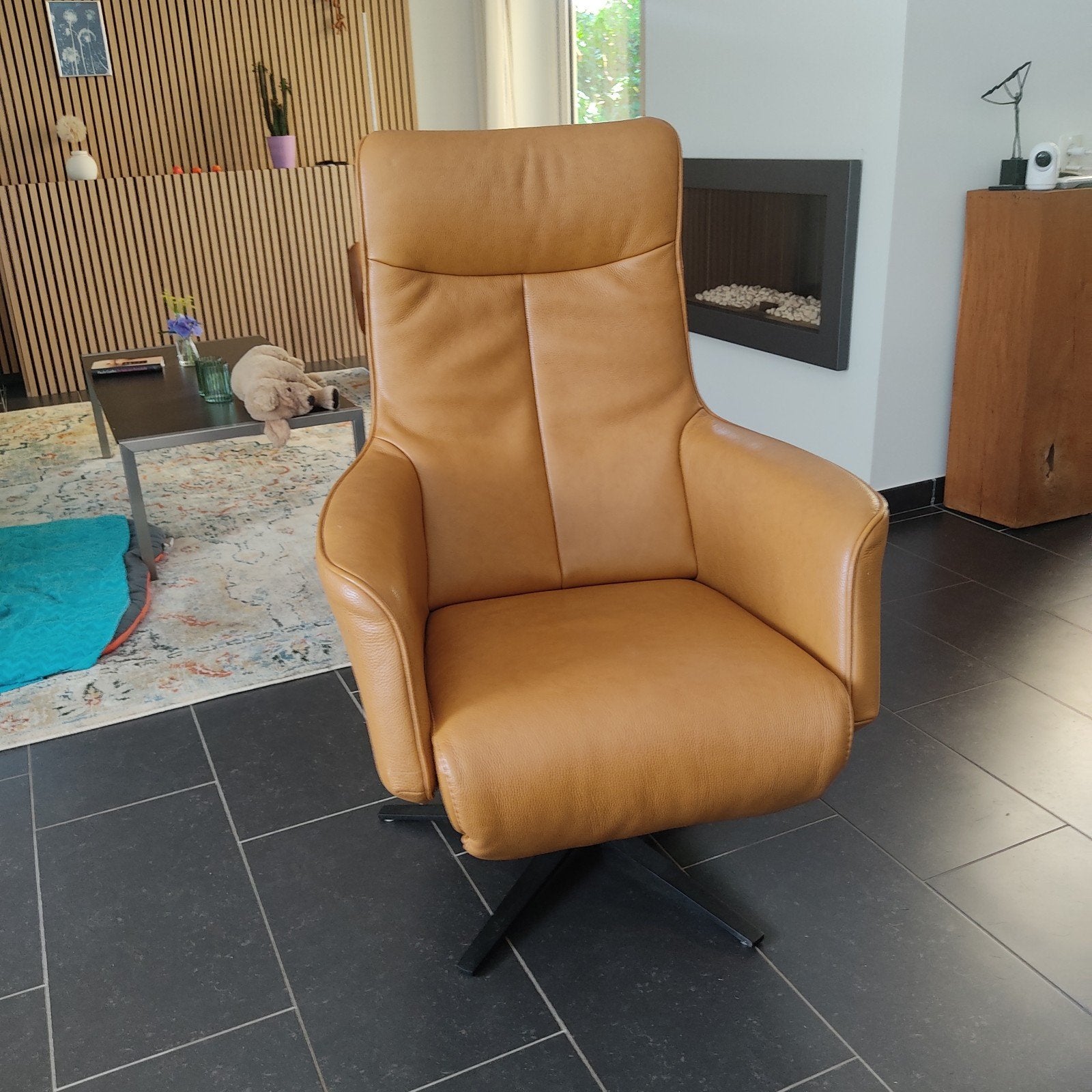 relaxfauteuil. Leer. Verstelbaar, Ophalen, Minder dan 75 cm, Leer, Zo goed als nieuw