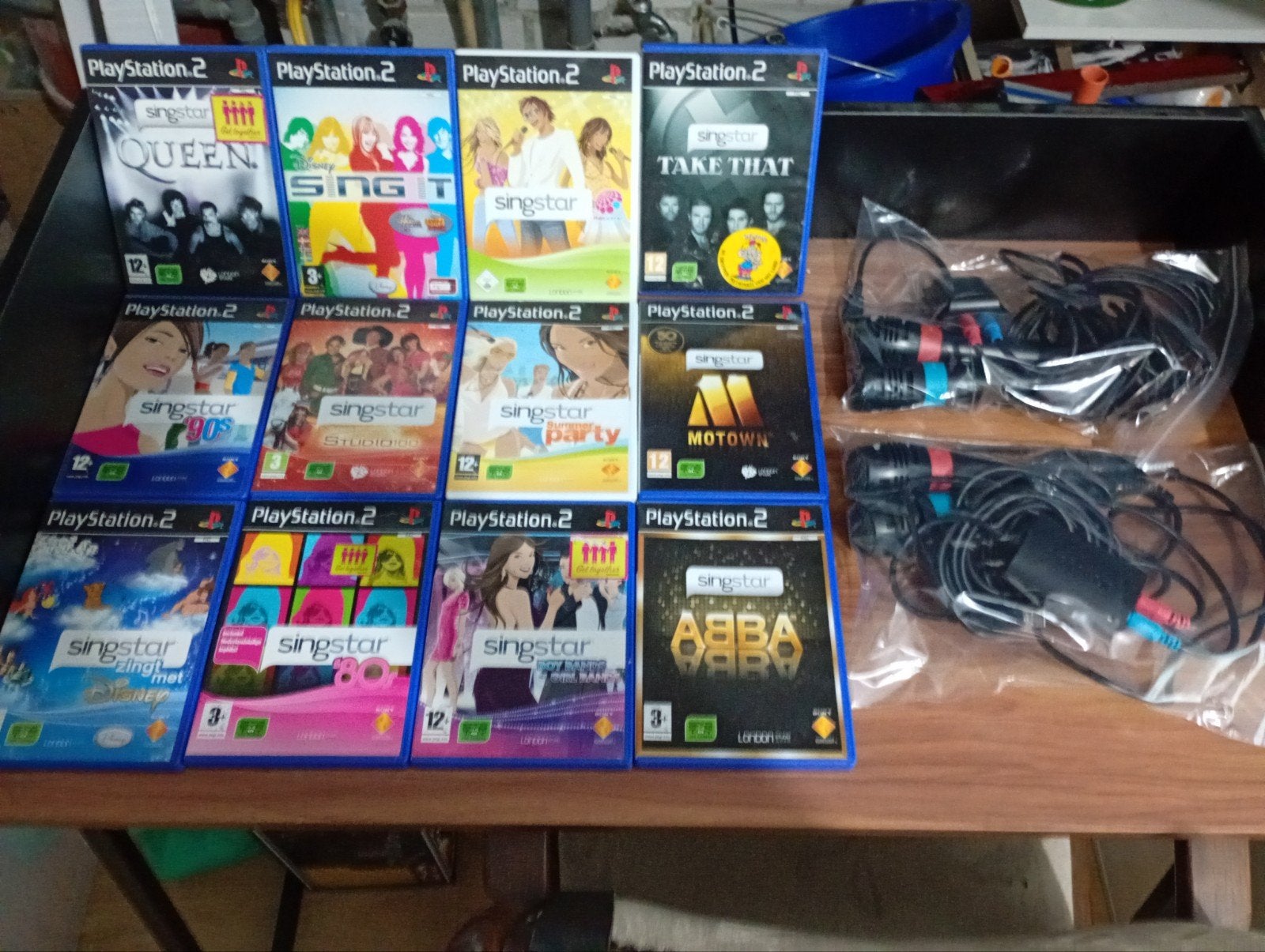 Singstar PS2 Bundel: 10 Spellen & 2 Microfoonsets, 3 spelers of meer, Ophalen of Verzenden, Muziek, Vanaf 3 jaar