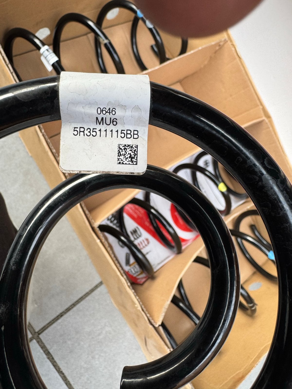 Originele Veringset voor Volkswagen Caddy 2024 (4 veren), Auto-onderdelen, Ophalen of Verzenden, Gebruikt, Volkswagen