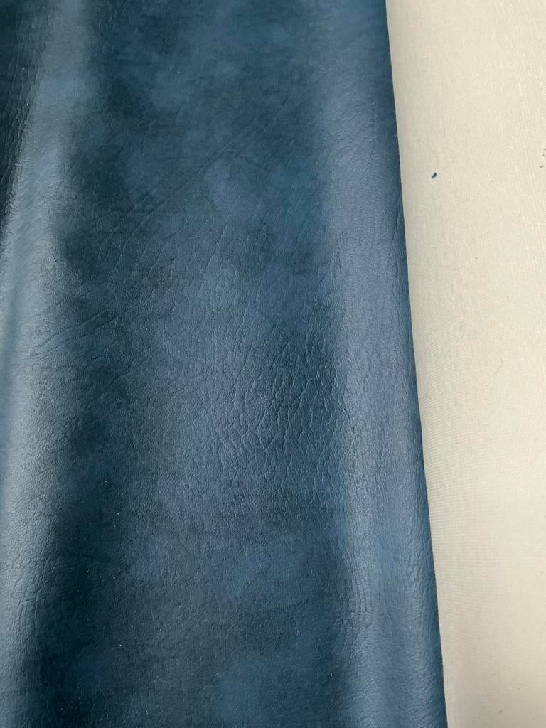 Dik skai blauw nieuw van rol 1meter 35 breed € 7,50 p meter, Blauw, 120 cm of meer, Leer of Kunstleer, Ophalen of Verzenden