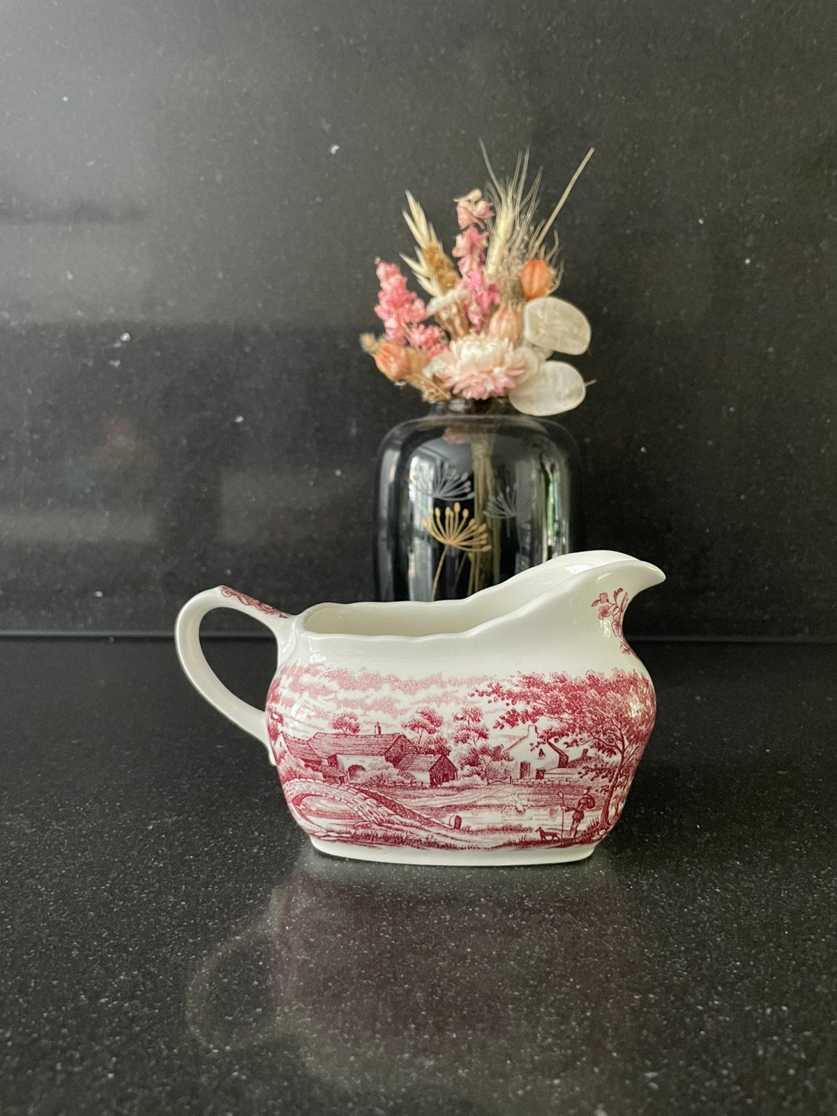 Vintage Staffordshire Sauskom met Rood Transferware Decor, Ophalen of Verzenden