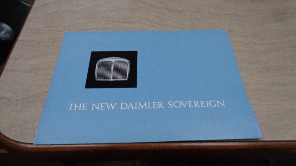 Folder  DAIMLER SOVEREIGN, Verzenden, Zo goed als nieuw, Overige merken