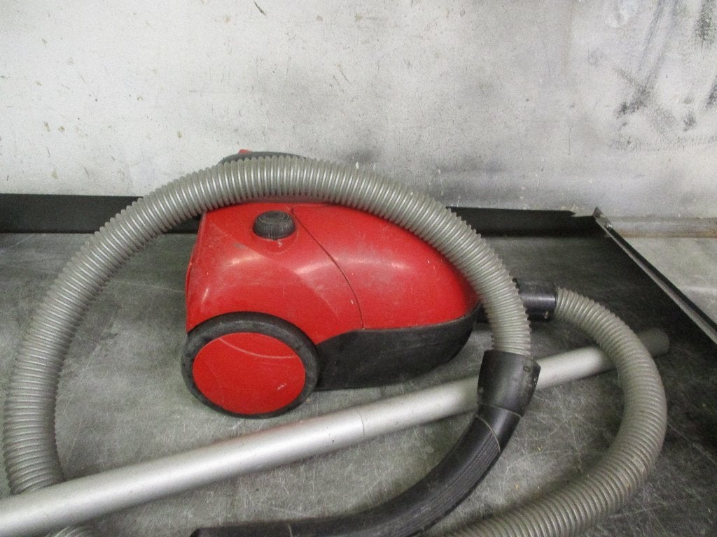 stofzuiger    werkt perfeckt, Ophalen, Gebruikt