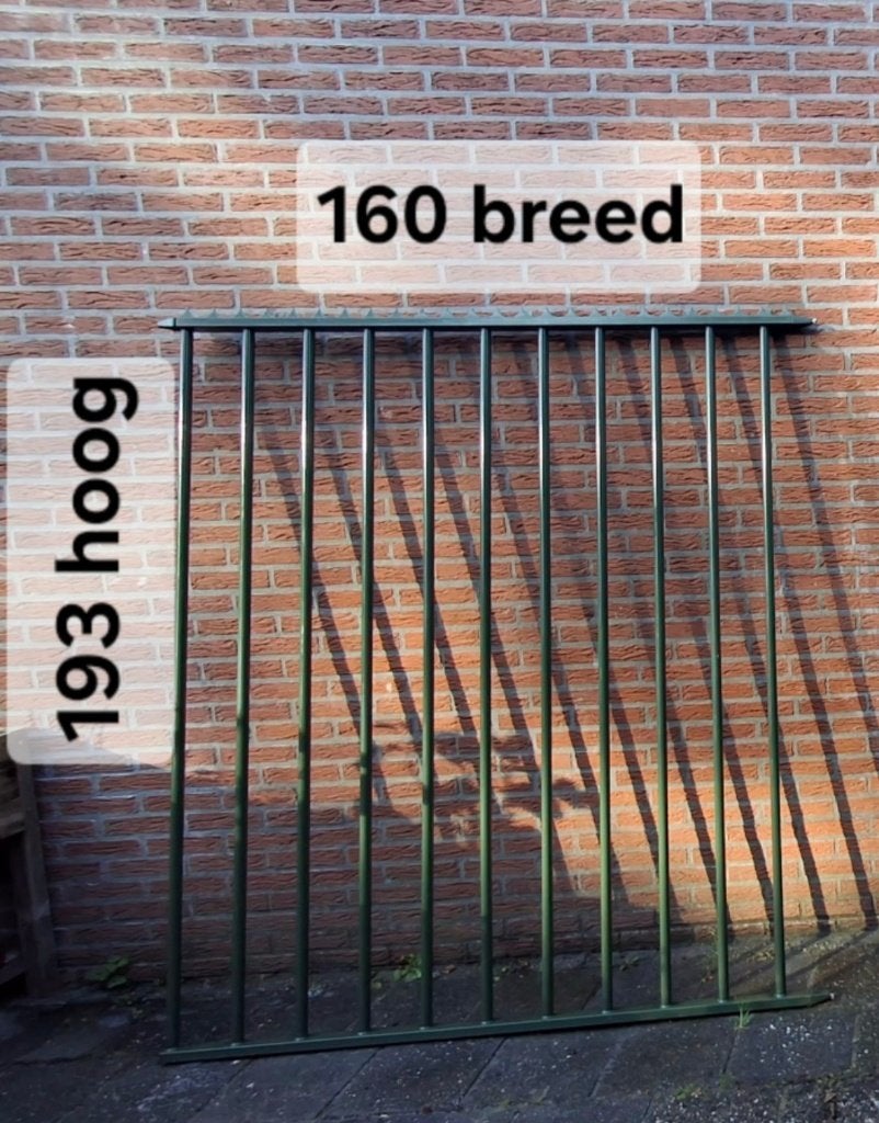 Hekwerk B&G groen 2 stuks en paal met fundament, Ophalen, Gebruikt, IJzer, Spijlenhekwerk