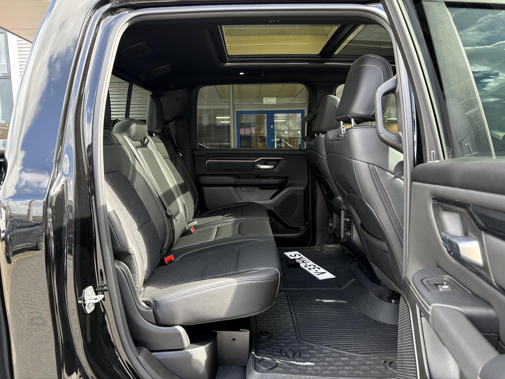 Foto 7 van Dodge Ram 1500 3.0 SST 4x4 Crew Cab Sport 420pk | LPG | Pano