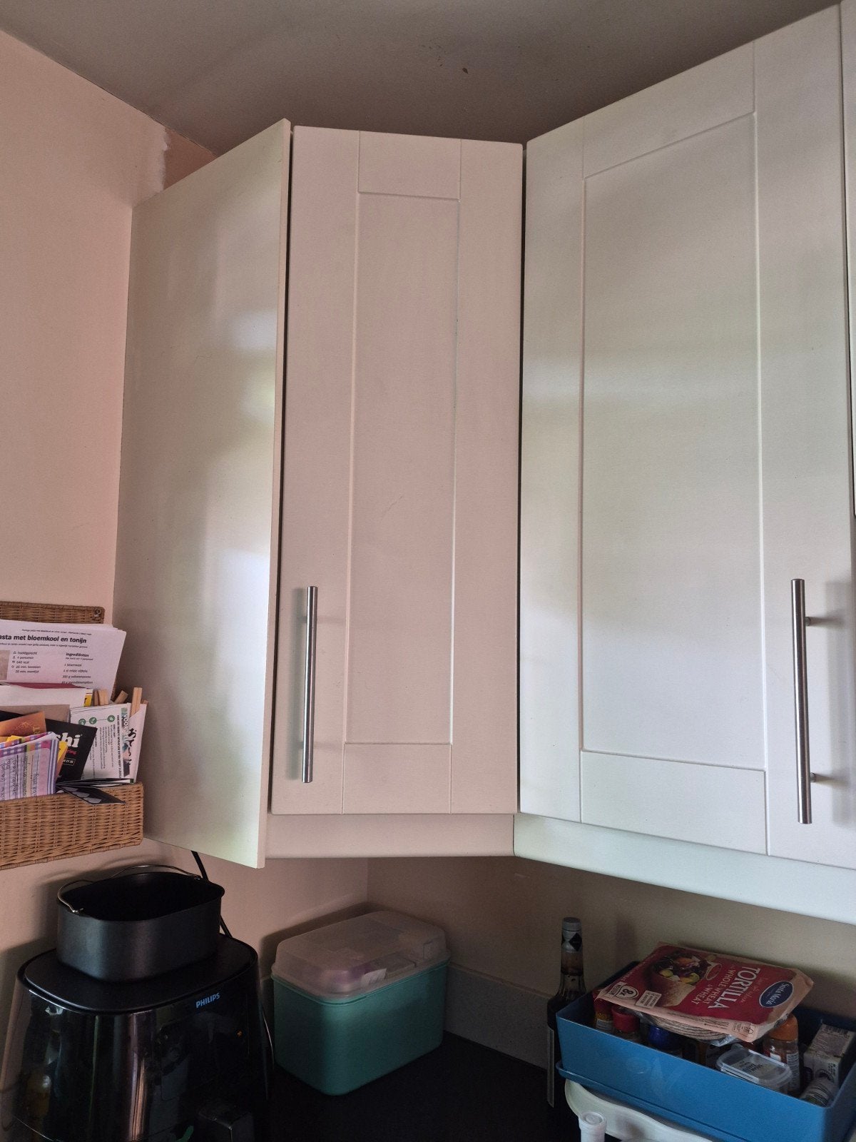 Witte keukenkastjes met planken, Huis en Inrichting, Keuken | Keukenelementen, Ophalen, Gebruikt, Wit, 150 tot 200 cm