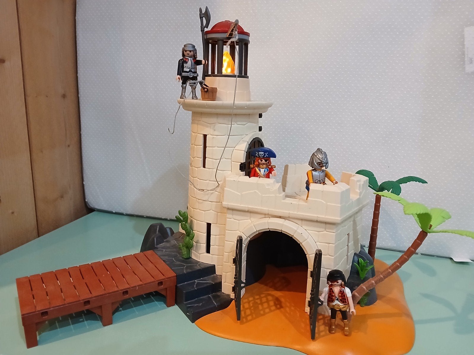 Playmobil Piraten Eiland met Lichtgevende Vuurtoren, Ophalen of Verzenden, Gebruikt, Jongen of Meisje
