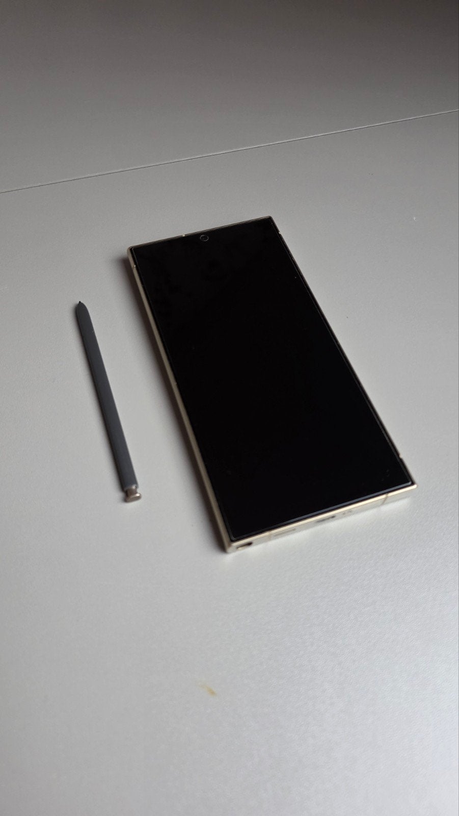Foto 7 van Samsung Galaxy S24 Ultra 256GB - Geel - Perfecte Staat