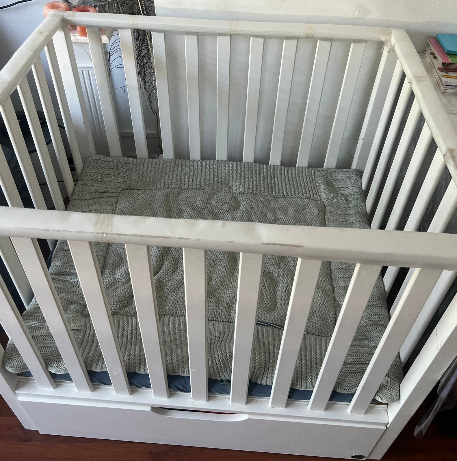 Babybox TWF, Ophalen, Gebruikt, Vierkant, In hoogte verstelbaar