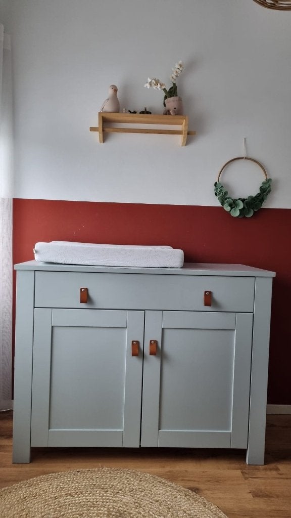 Complete babykamer met ledikant commode en kast, Ophalen, Zo goed als nieuw, Jongetje of Meisje