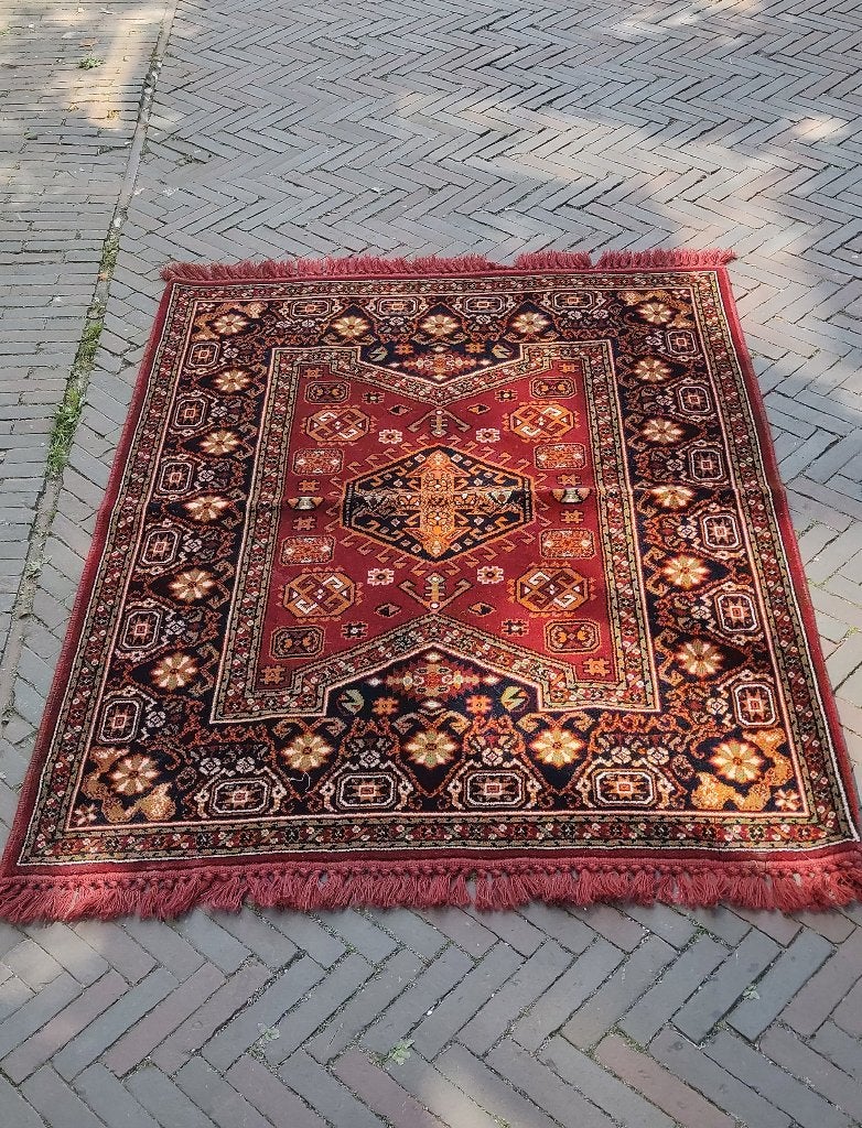 Vintage geknoopt tafelkleed, Overige materialen, 135 cm, Ophalen of Verzenden, Zo goed als nieuw