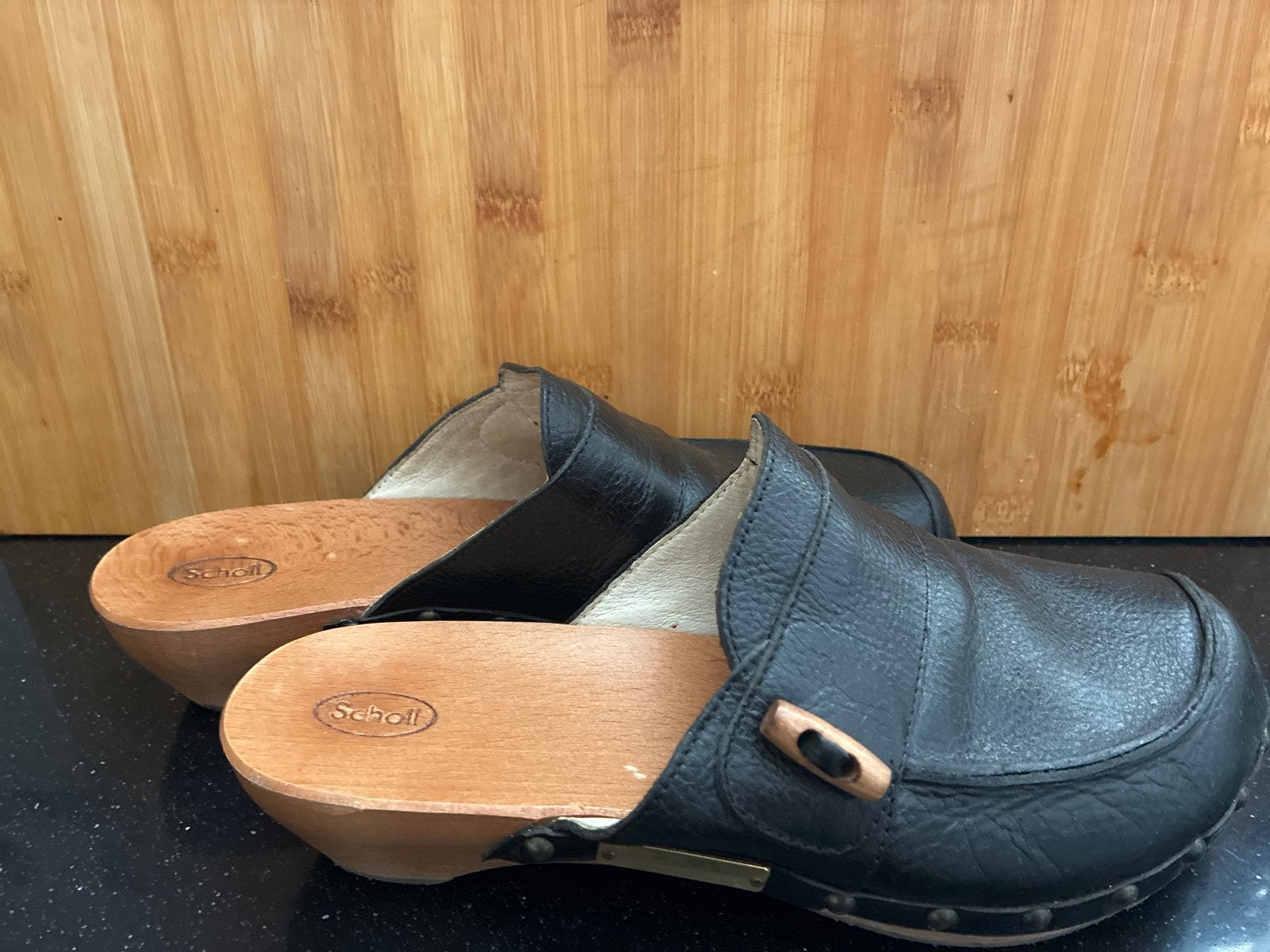 Scholl klompen mt 38 - Zwart lederen muiltjes, Ophalen of Verzenden, Gedragen, Zwart, Sandalen of Muiltjes