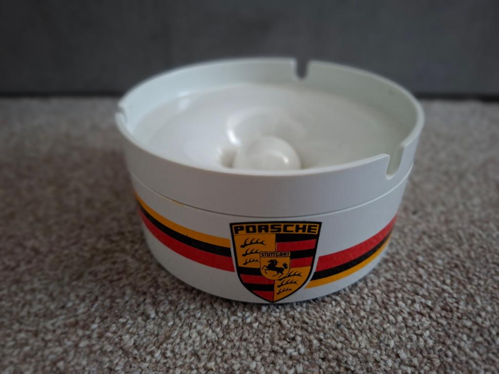 Vintage Porsche asbak,  collectors item, Ophalen of Verzenden, Zo goed als nieuw, Gebruiksvoorwerp