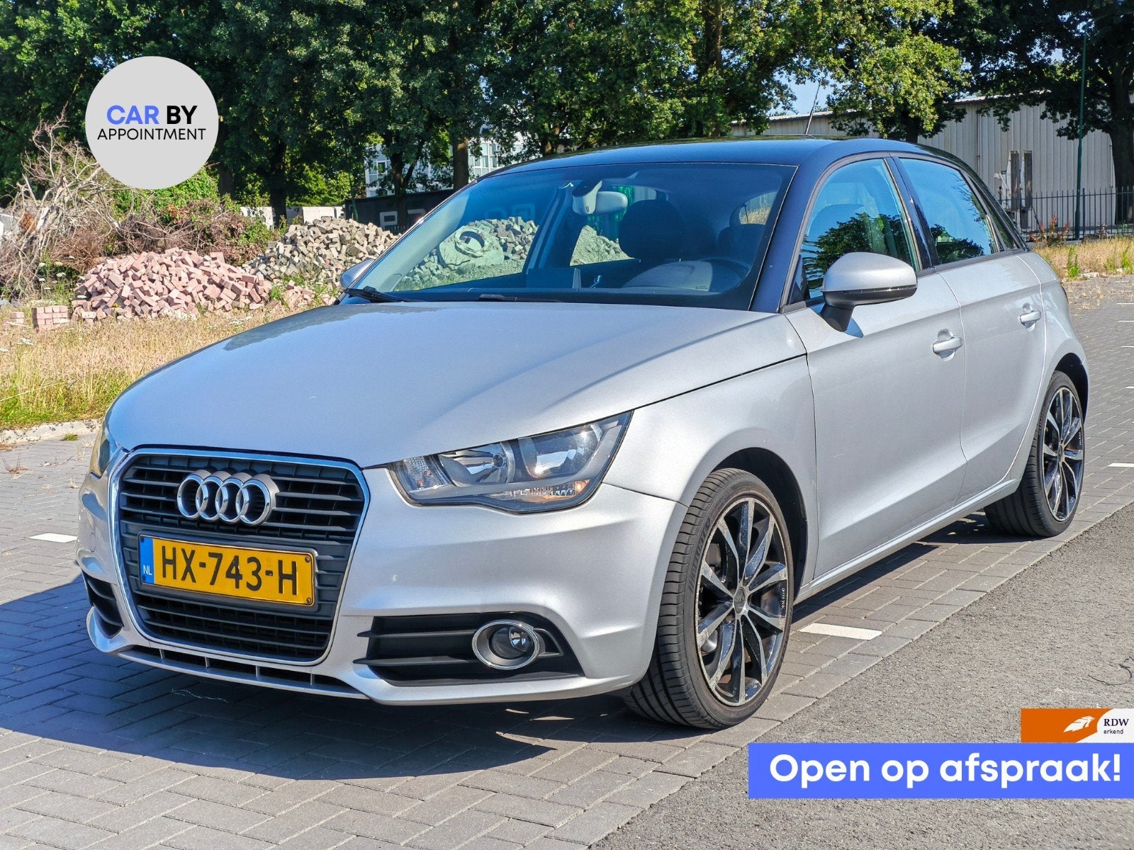 Audi A1 SPORTBACK 1.6 TDI S-TRONIC-AUTOMAAT NAVI/CLIMA/APK, Stof, Zwart, 4 cilinders, 4 stoelen