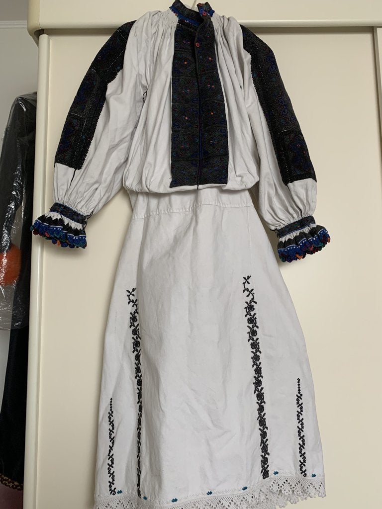 Antieke Hongaarse folklore of trachten jurk, handgemaakt, Antiek en Kunst, Verzenden, Dames, Handgemaakt